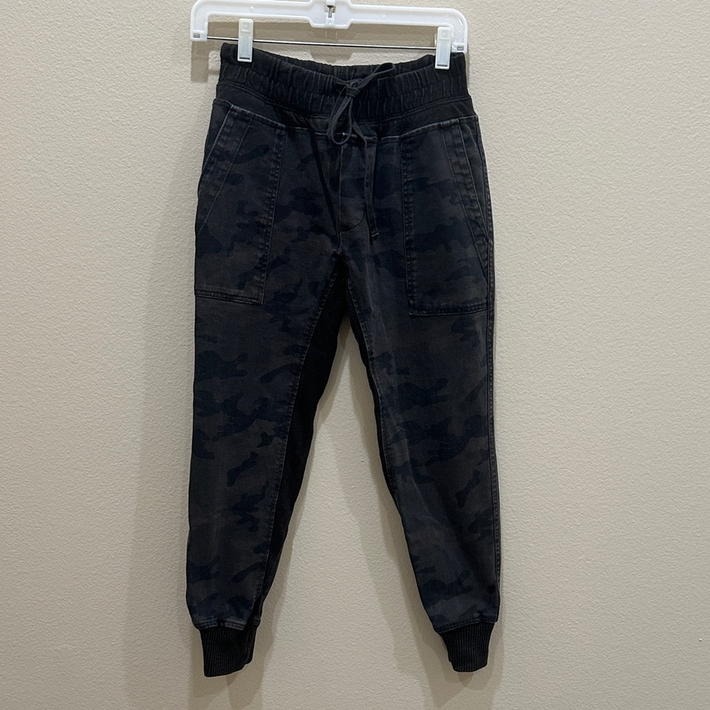 James Perse Green Camo Mixed Media Joggers Pants Pull On 0/ XS